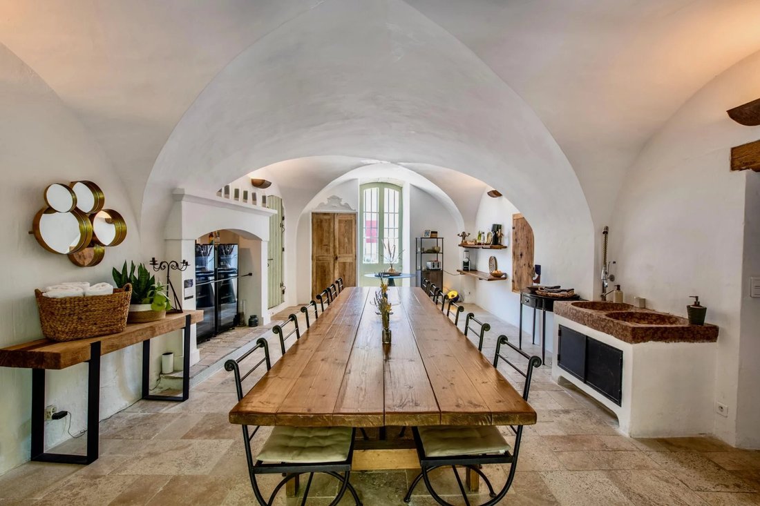 House in Beaumettes, Provence-Alpes-Côte d'Azur, France 3 - 16362079