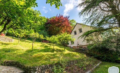 House in Centre, Le Mesnil-Esnard, France 1