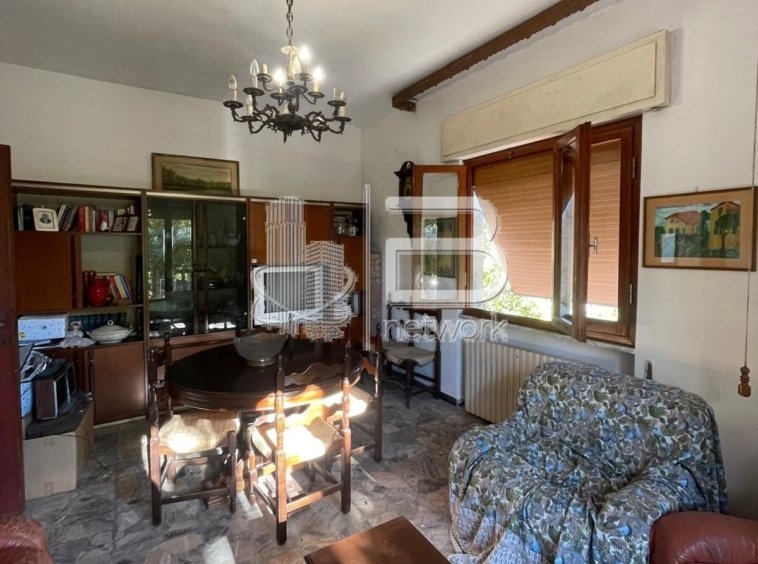 Villa in Ronchi, Massa, Italy 4 - 16361597