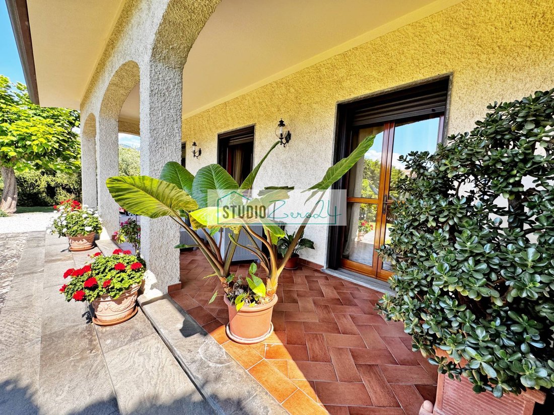 Villa in Caranna-Vaiana, Forte dei Marmi, Tuscany 3 - 16362906