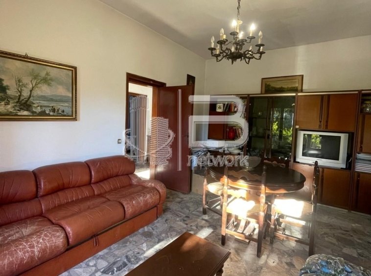 Villa in Ronchi, Massa, Italy 2 - 16361597