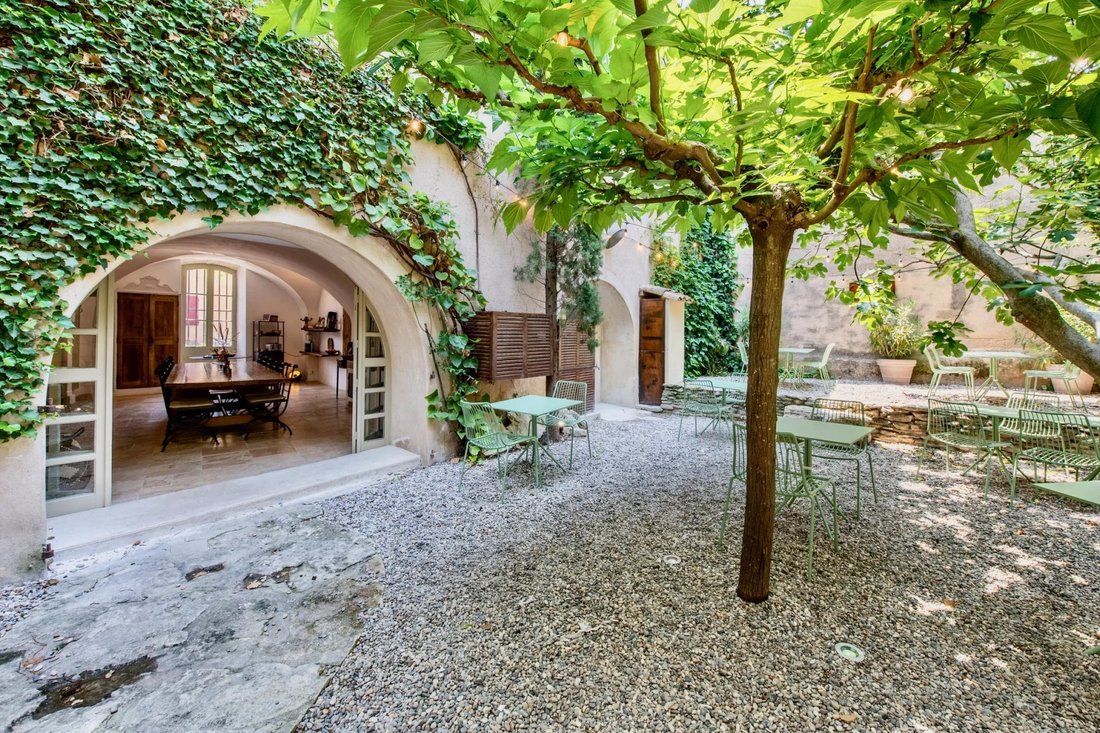 House in Beaumettes, Provence-Alpes-Côte d'Azur, France 2 - 16362079