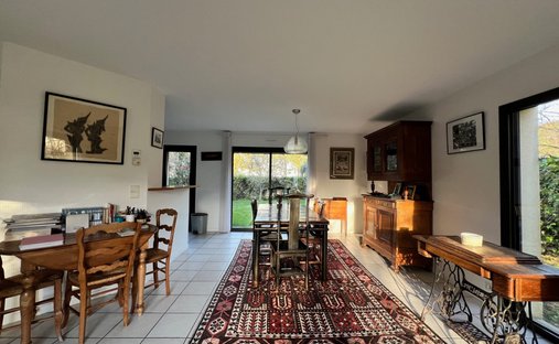 House in Kerguelen-Quehello Congard-Maison Rou, Larmor-Plage, France 1