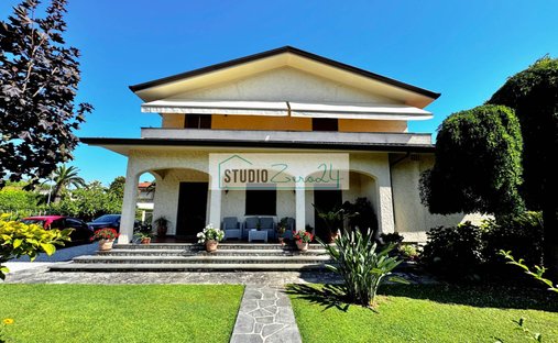 Villa in Caranna-Vaiana, Forte dei Marmi, Tuscany 1