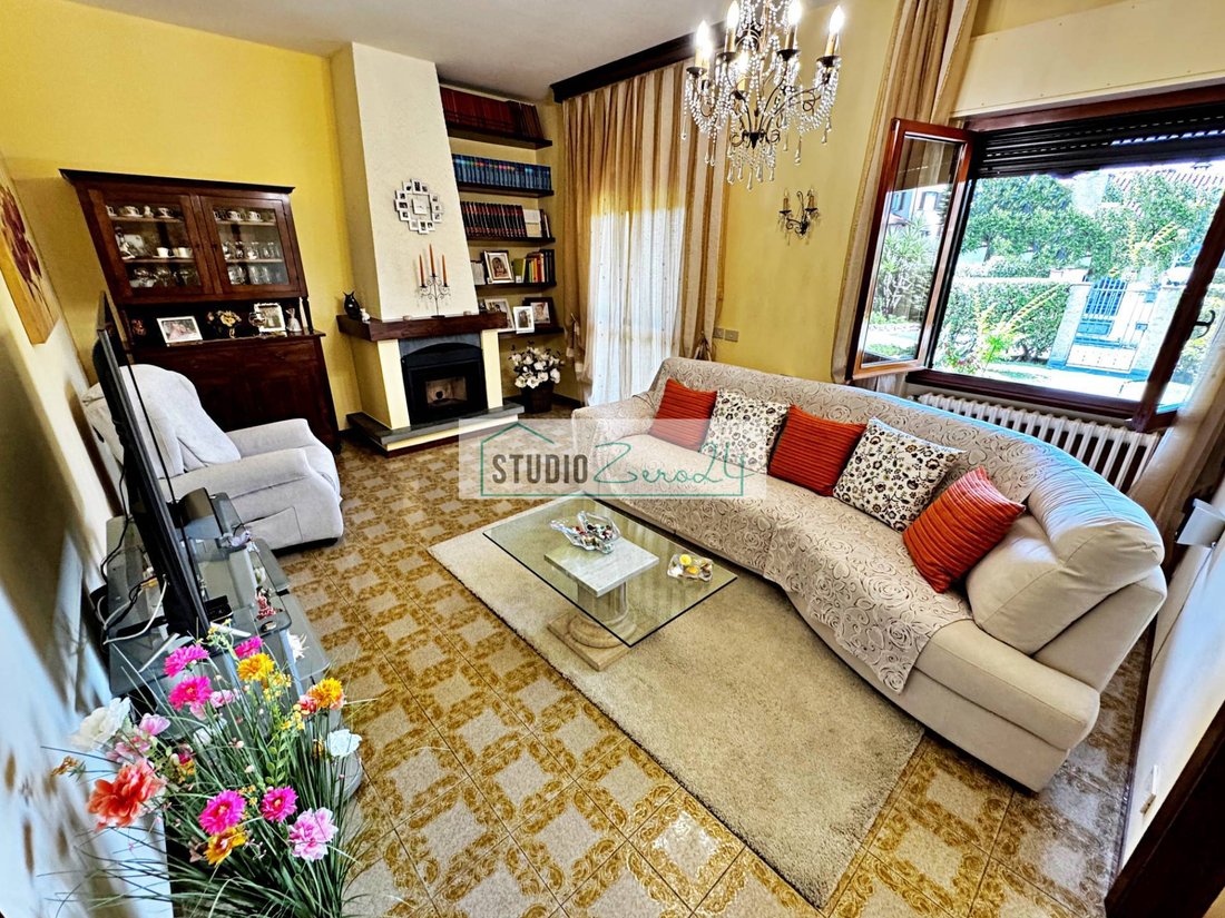 Villa in Caranna-Vaiana, Forte dei Marmi, Tuscany 4 - 16362906