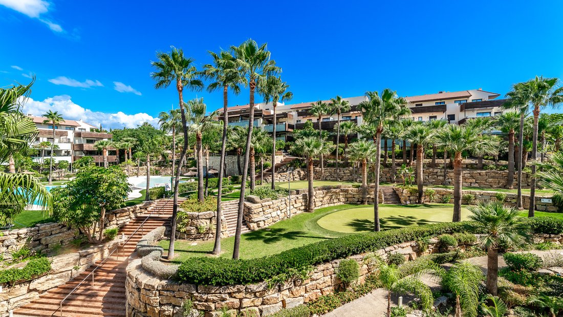 Penthouse in Benahavis, Andalusia, Spain 2 - 16361637