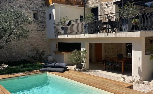 13th Historic Castle With Majestic Park And Pool