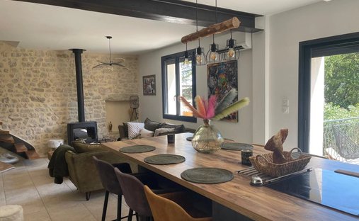 13th Historic Castle With Majestic Park And Pool