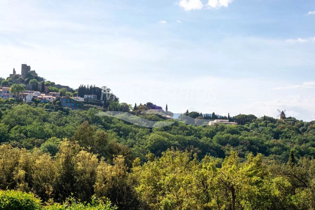 Villa in Grimaud, Provence-Alpes-Côte d'Azur, France 1 - 16358691