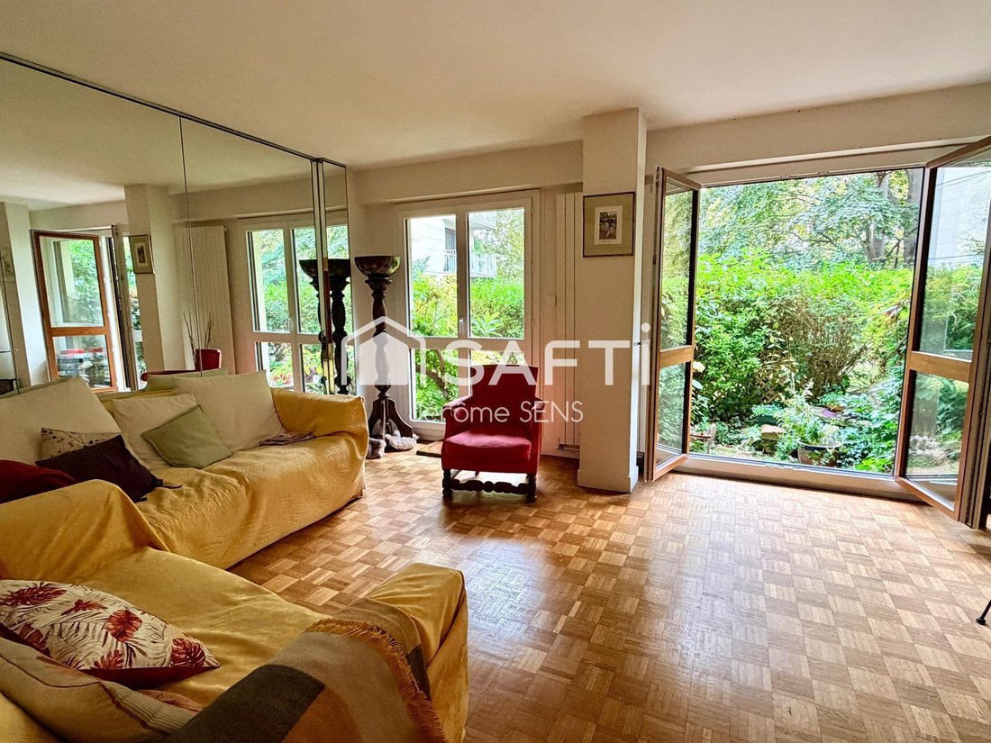 Apartment in Saint-Cloud, Ile-de-France, France 2 - 16360570