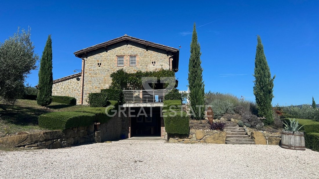 Estate in Magione, Umbria, Italy 2 - 15929352