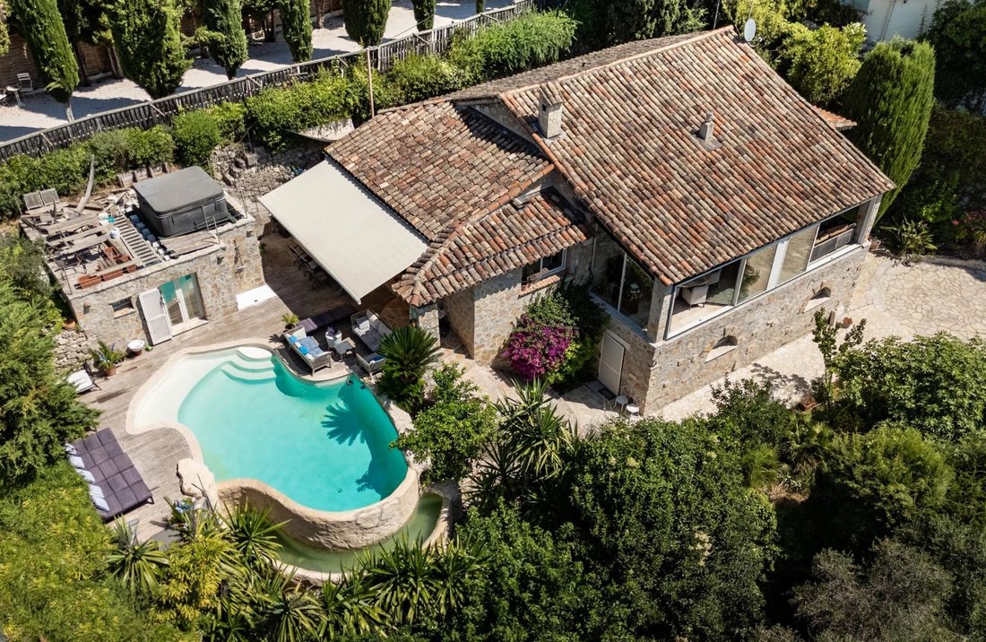 House in Mougins, Provence-Alpes-Côte d'Azur, France 3 - 16358913