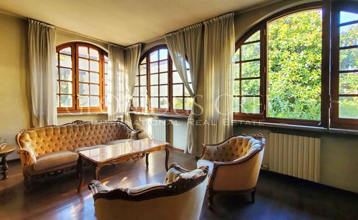 Villa a Centro, Seregno, Lombardia 1