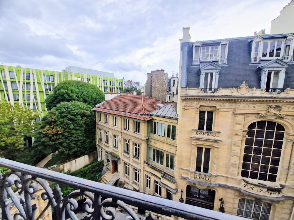 Apartment in Lorette-Martyrs, Paris 9e Arrondissement, Paris 1 - 16358887