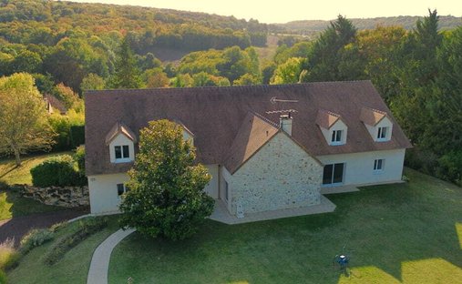 Estate in Thoiry, Ile-de-France, France 1