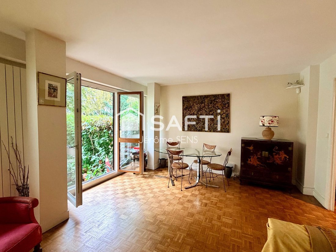 Apartment in Saint-Cloud, Ile-de-France, France 3 - 16360570