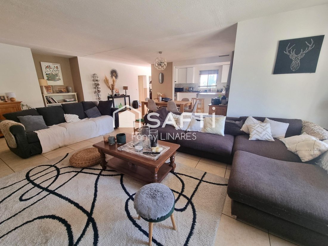 House in Les Platanes, Perpignan, France 2 - 16360604