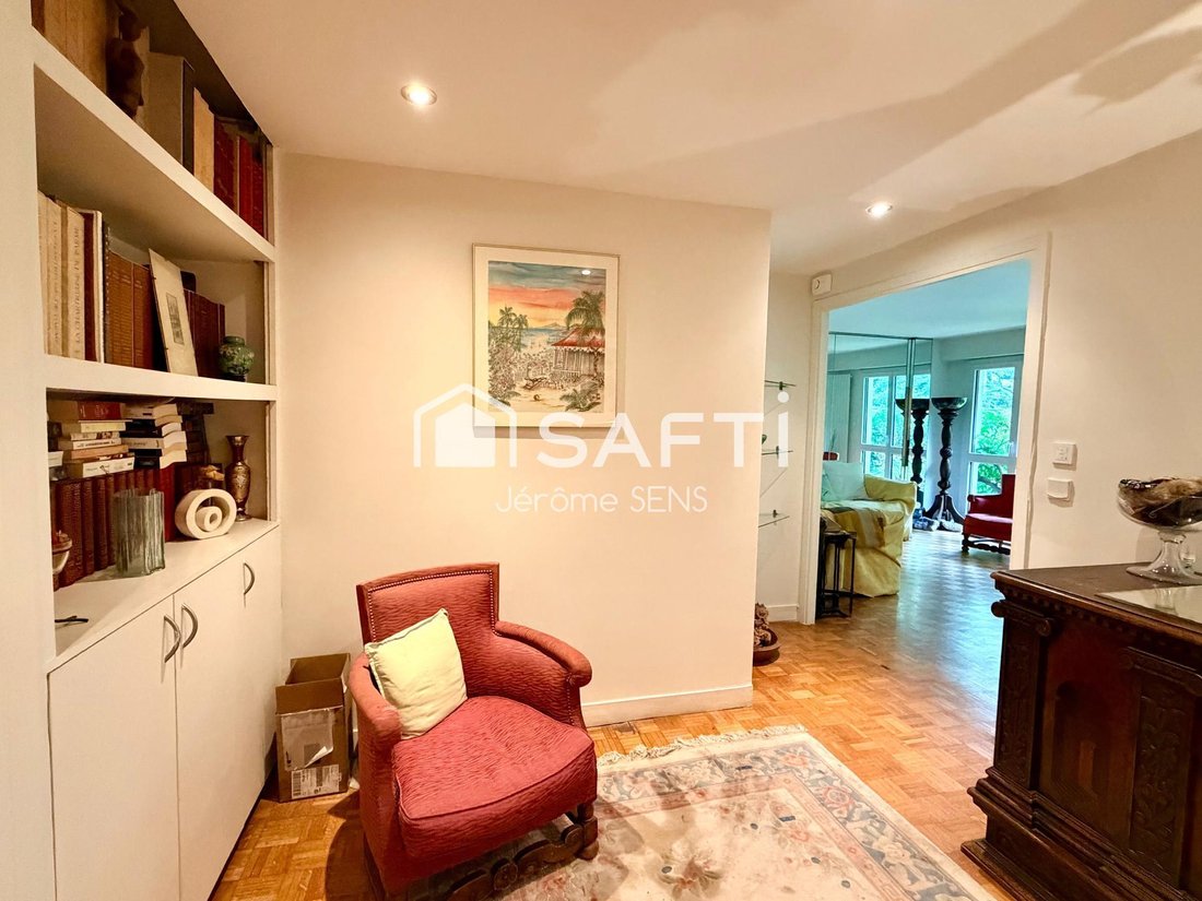 Apartment in Saint-Cloud, Ile-de-France, France 5 - 16360570