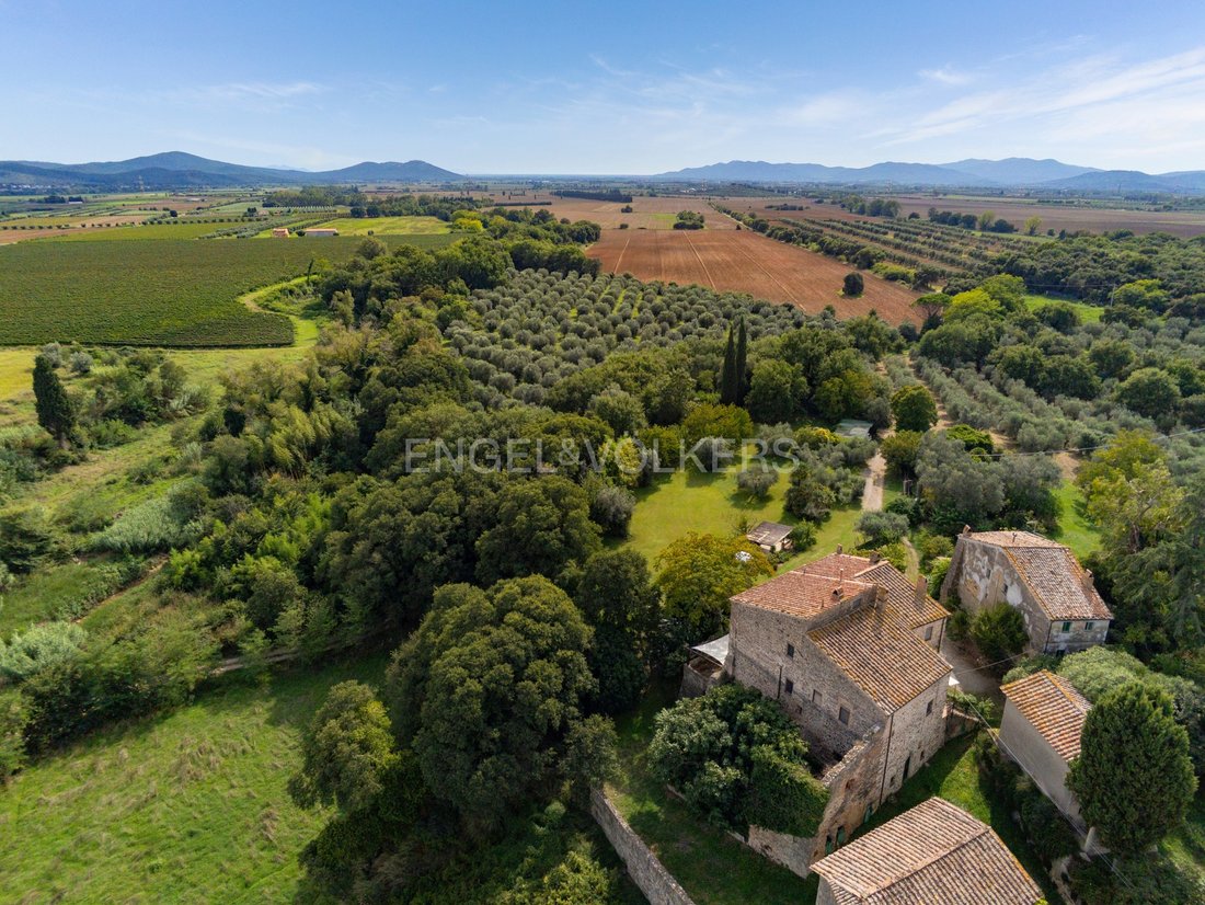 Country House in Roccastrada, Tuscany, Italy 1 - 16358621