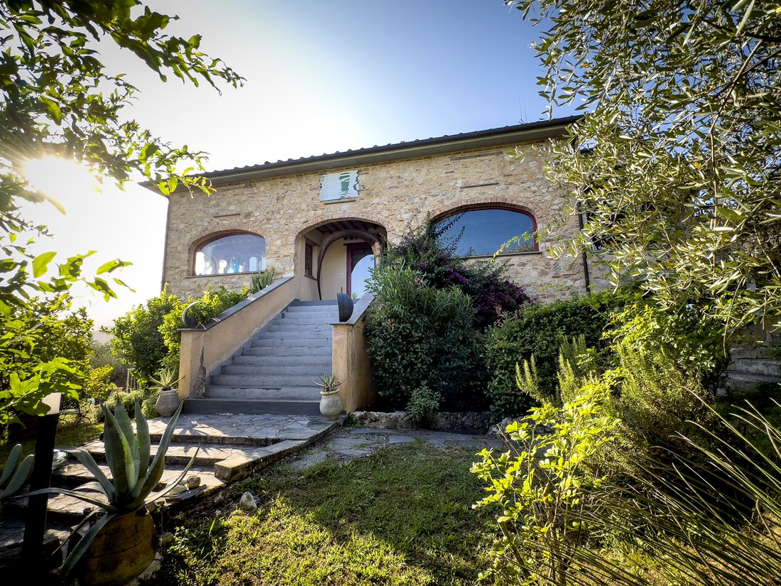 Villa in Camaiore, Tuscany, Italy 3 - 16358019