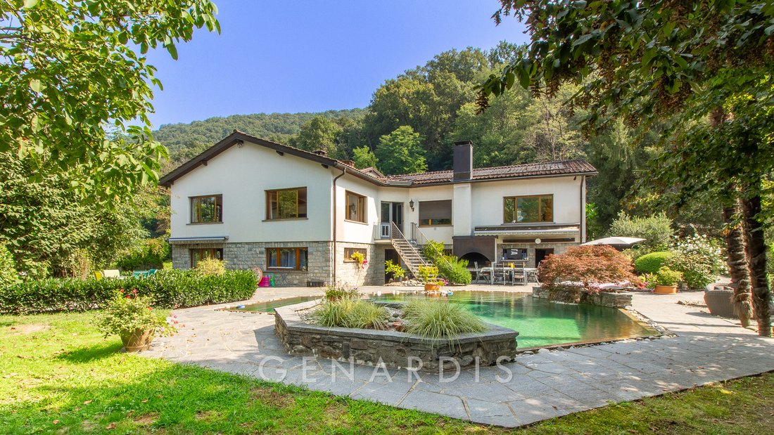 Villa in Tresa, Ticino, Switzerland 5 - 16358443