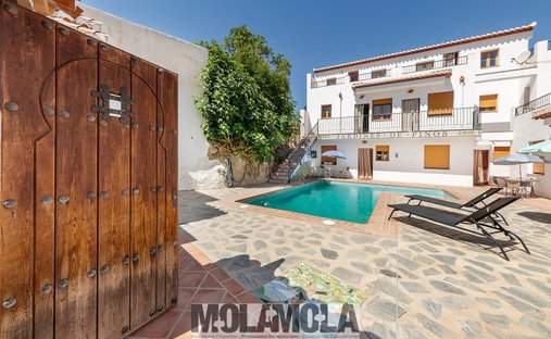 House in El Pinar, Andalusia, Spain 1