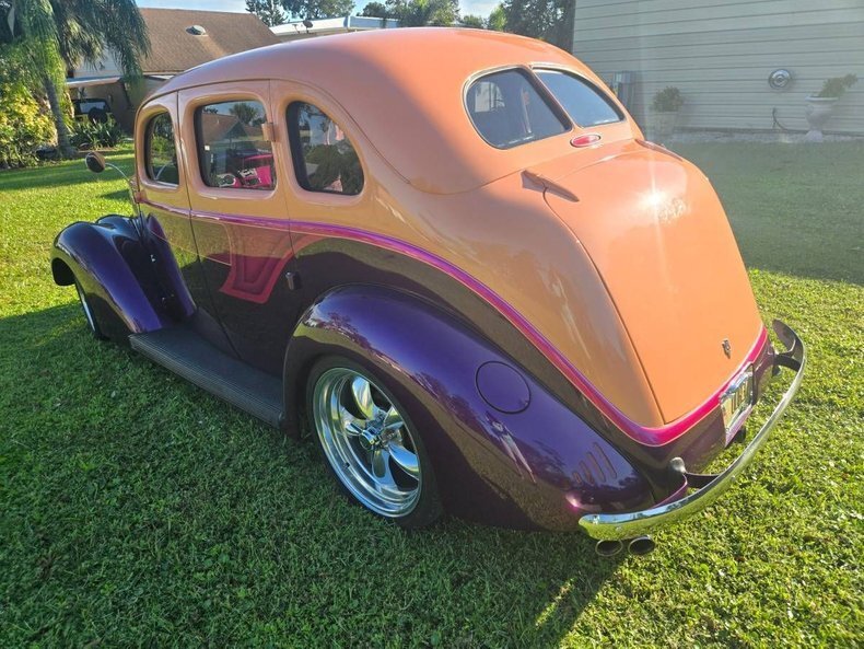 Sedan in Glendale, United States 5 - 16364296