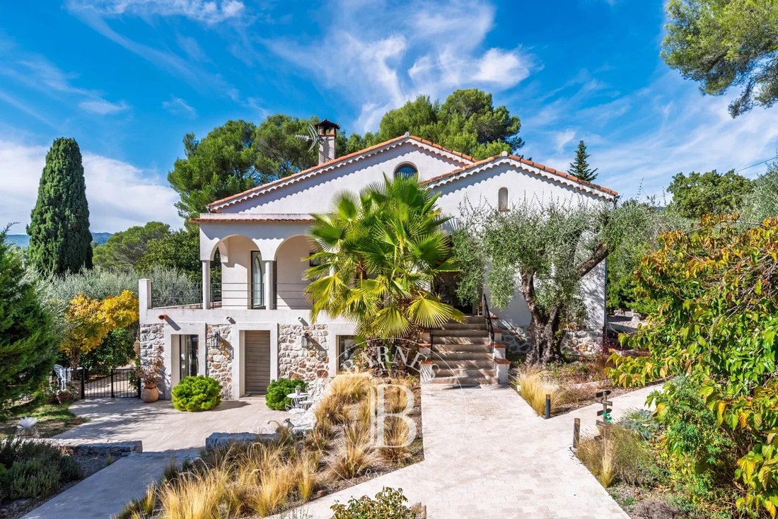 Villa in Nord, Roquefort-les-Pins, France 2 - 16364223