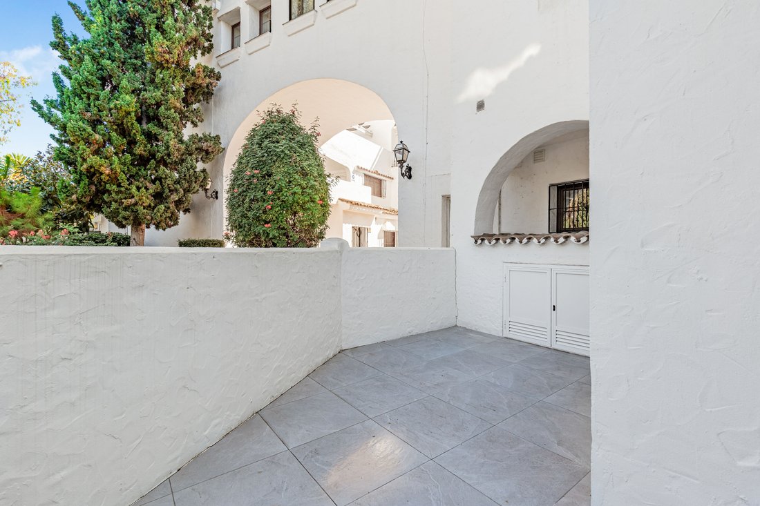 Apartment in Puerto Banus, Marbella, Spain 5 - 16250676