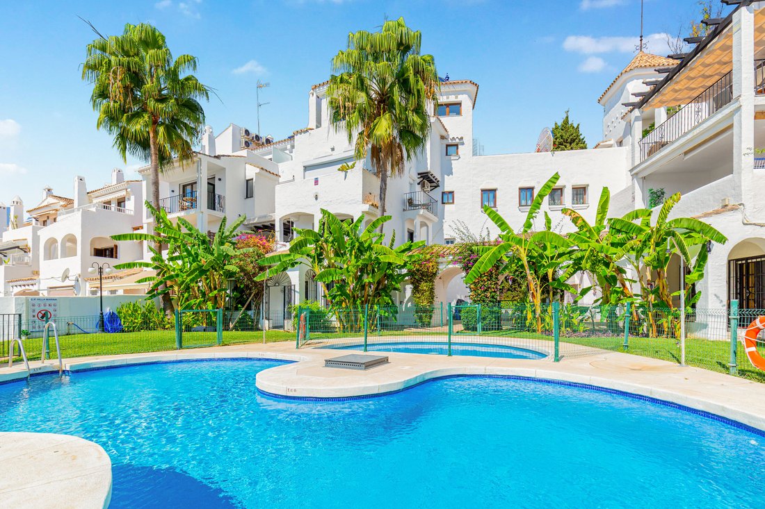 Apartment in Puerto Banus, Marbella, Spain 2 - 16250676