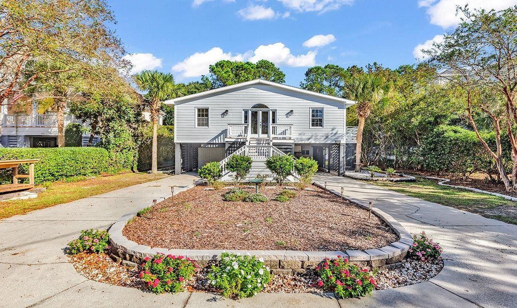Single Family Home/House In Pawleys Island, South Carolina, United ...