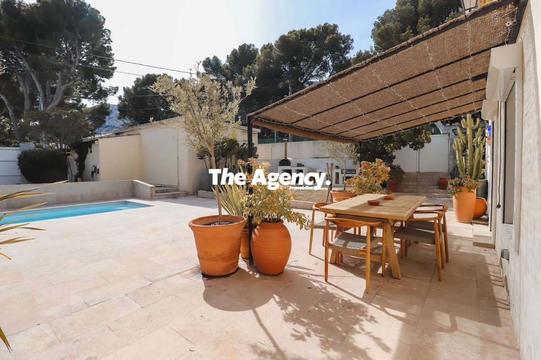 Villa in Vaufrèges, Marseille, Provence-Alpes-Côte d'Azur 3 - 16365723