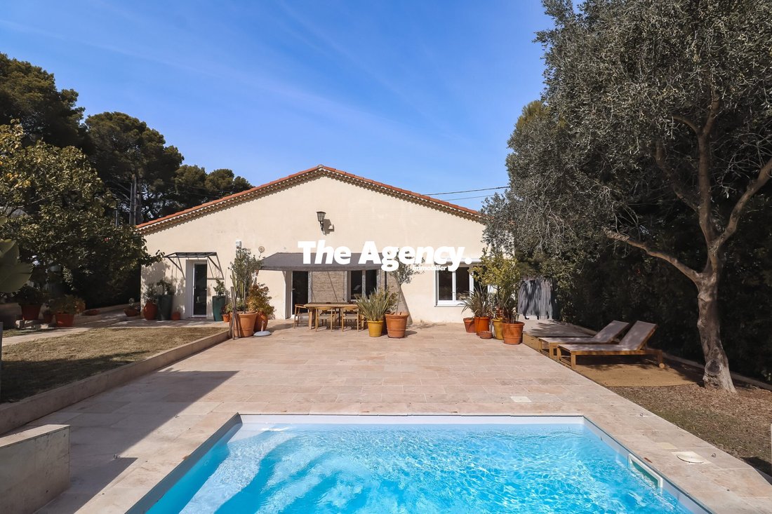 Villa in Vaufrèges, Marseille, Provence-Alpes-Côte d'Azur 1 - 16365723