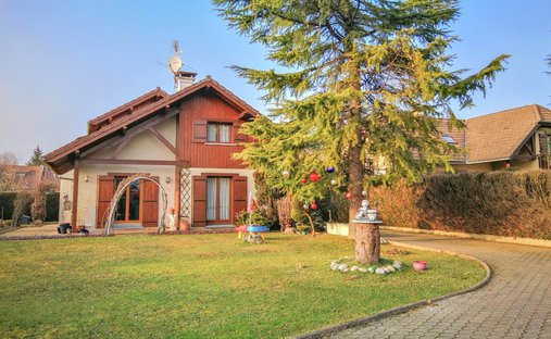 House in Ornex, Auvergne-Rhône-Alpes, France 1