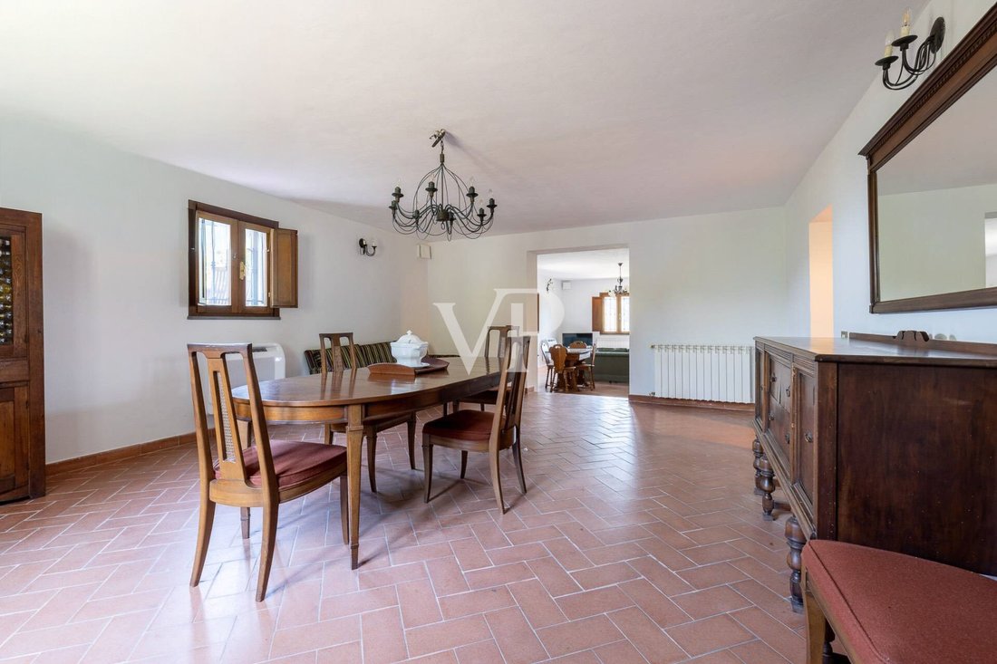 House in Historic Center, Lucca, Tuscany 5 - 16364763