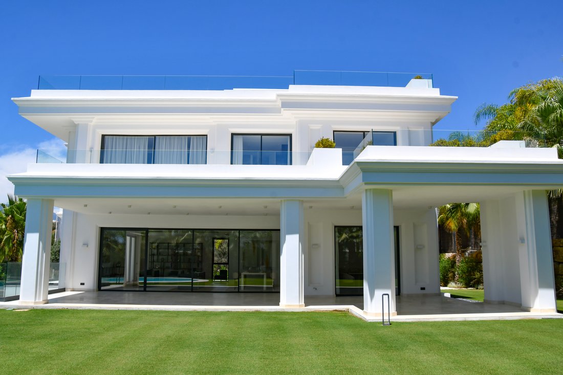 Villa in Marbella, Andalusia, Spain 1 - 16365920