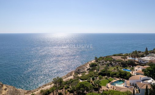 Villa in Lagoa e Carvoeiro, Algarve, Portugal 1