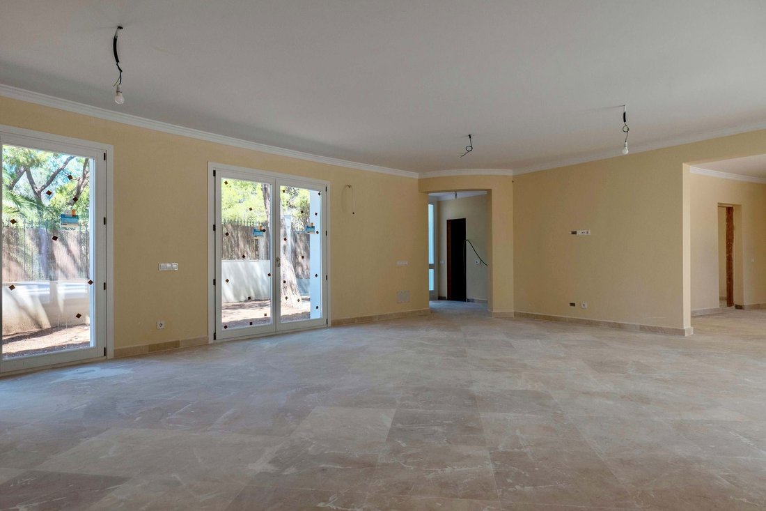 Villa in Elviria-Cabopino, Marbella, Spain 4 - 16370028