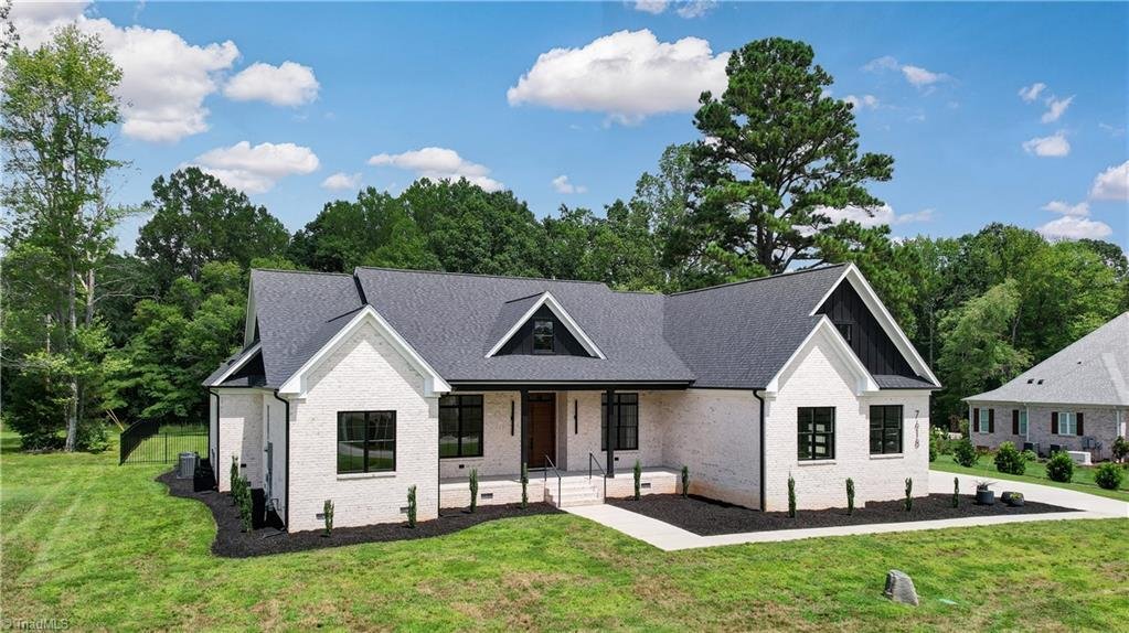 House in Oak Ridge, North Carolina, United States 1 - 16371101