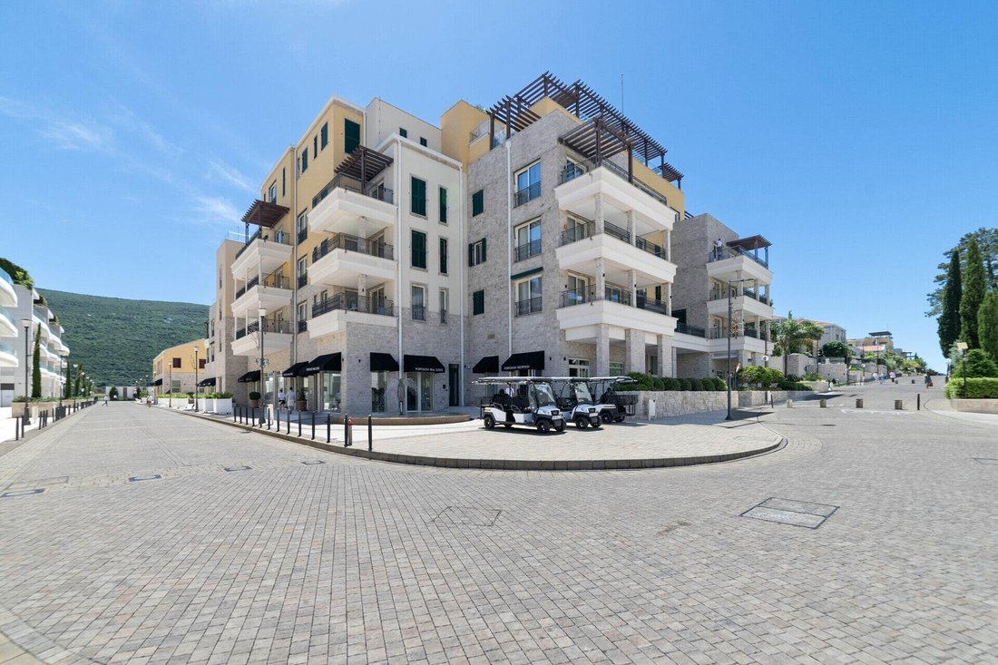 Apartment in Kumbor, Herceg Novi Municipality, Montenegro 2 - 16369789