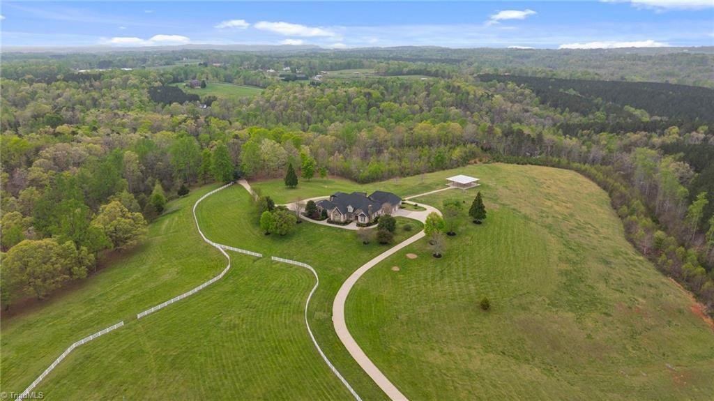 House in Columbus, North Carolina, United States 4 - 16371122