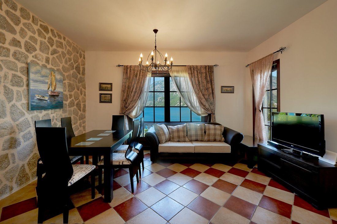Villa in Kostanjica, Kotor, Herceg Novi Municipality, Montenegro 4 - 16369628