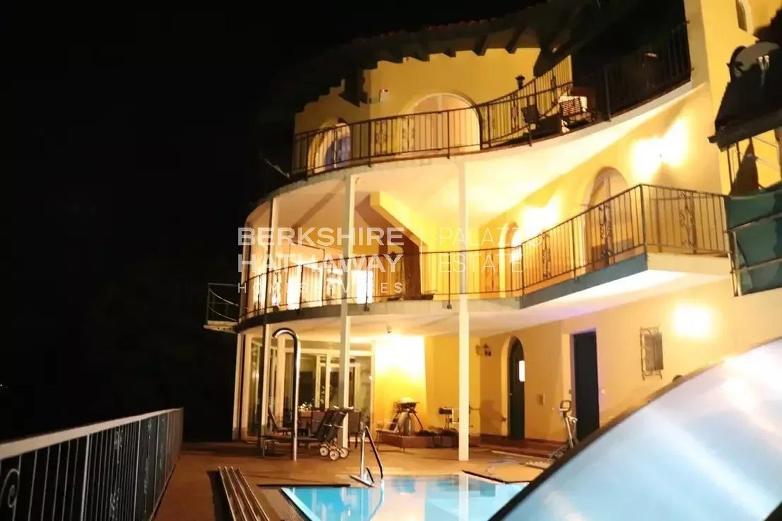 Villa in Verbania, Piedmont, Italy 1 - 16372217