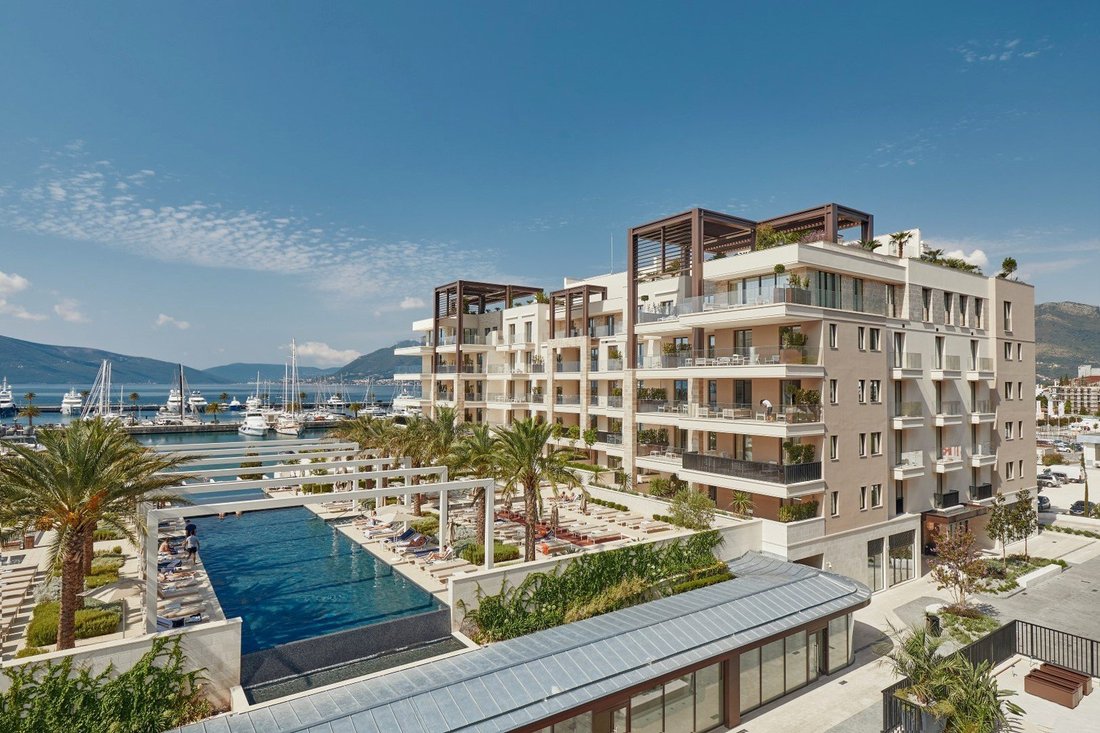 Apartment in Tivat, Tivat Municipality, Montenegro 2 - 16369743