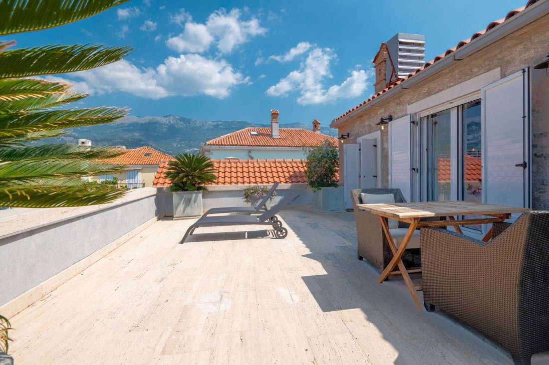 Apartment in Budva, Budva Municipality, Montenegro 1 - 16369688