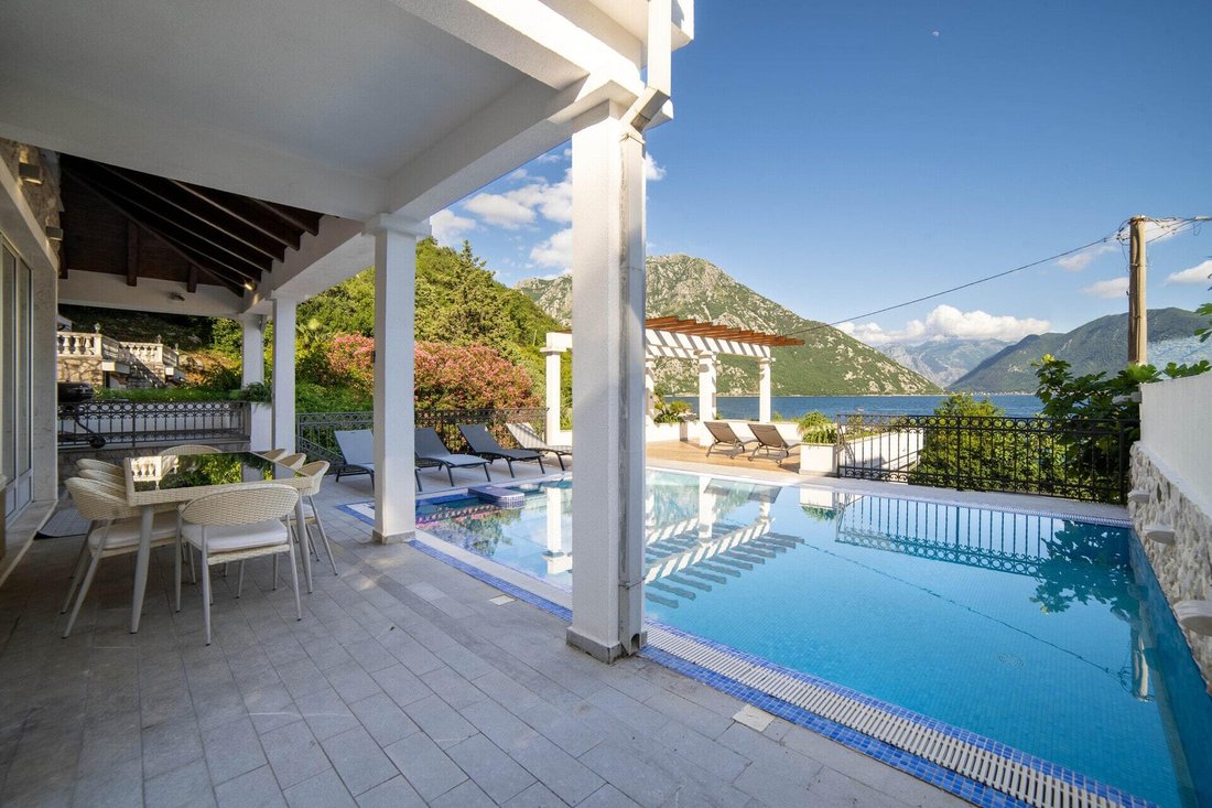 Villa in Strp, Kotor Municipality, Montenegro 5 - 16369786