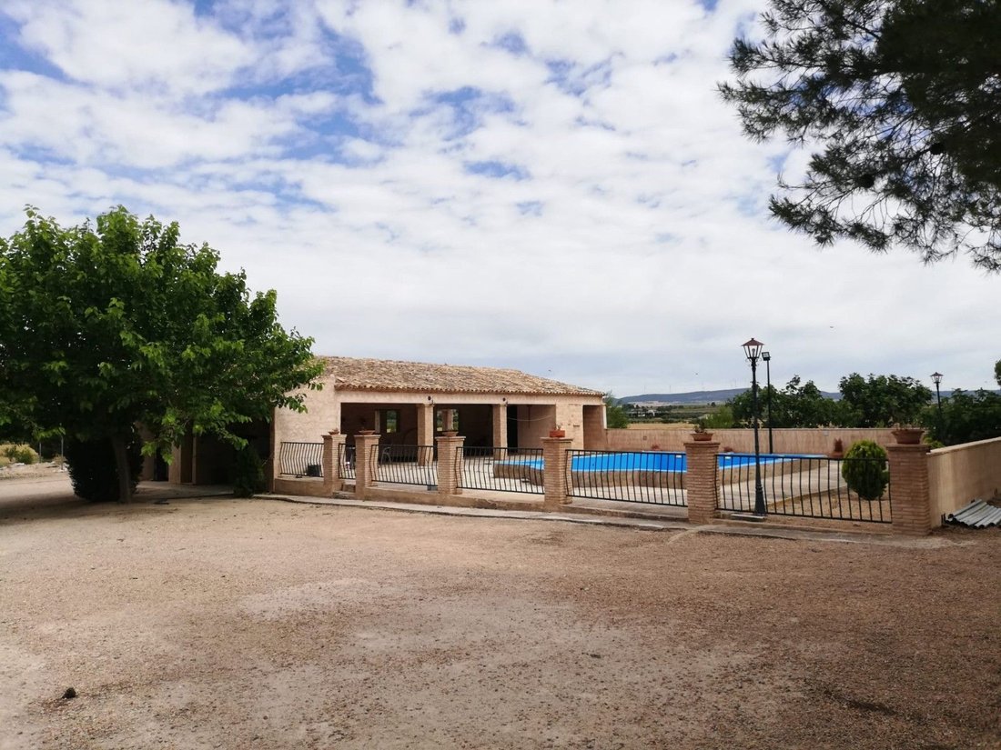 Villa in Yecla, Región de Murcia, Spain 3 - 16382683