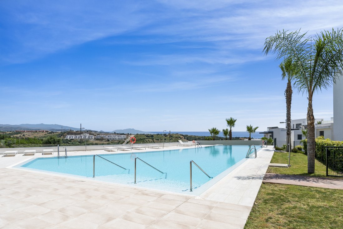 Apartment in Estepona, Andalusia, Spain 2 - 16381322