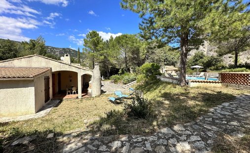 House in Est, Clermont-l'Hérault, France 1