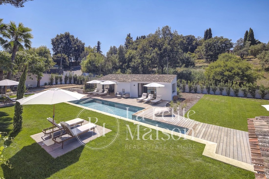 Villa in Vallée Verte-Issarts-Vignasses, Biot, France 1 - 16369214
